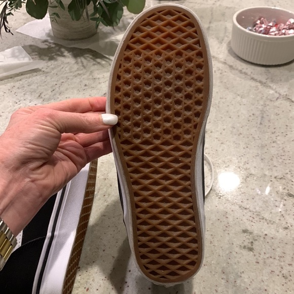 Vans SK8-HI Almost New! - Picture 7 of 8